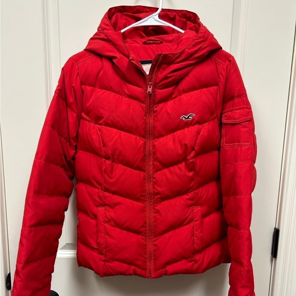 Hollister Cozy Lined Hooded Heavyweight Puffer Jacket in Red Size M